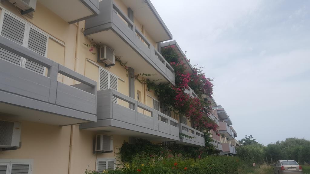 Michel Apartments Amoudara Lasithiou 外观 照片